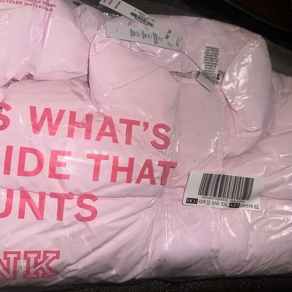 Pink High shine marshmallow Puffer Vest by pink Victoria’s Secret xxl nwt! - Picture 7 of 9